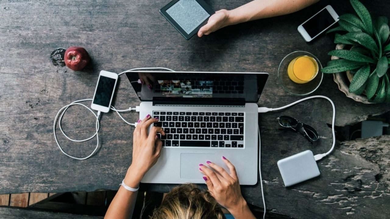 Step-by-Step Tutorial For Everyday Tasks: Master The Basics Of Digital Life